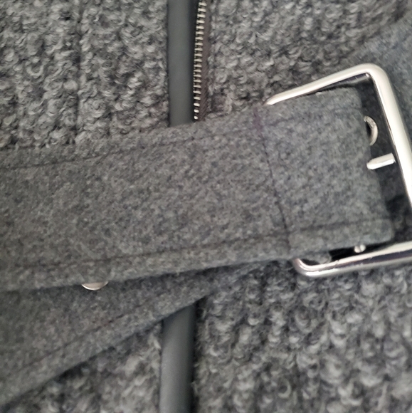 Vince wool belted coat - Picture 5 of 7